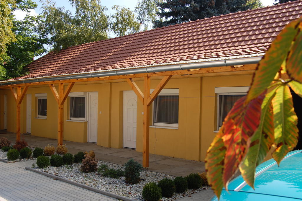 Belvarosi Rezidencia Pápa Exterior foto